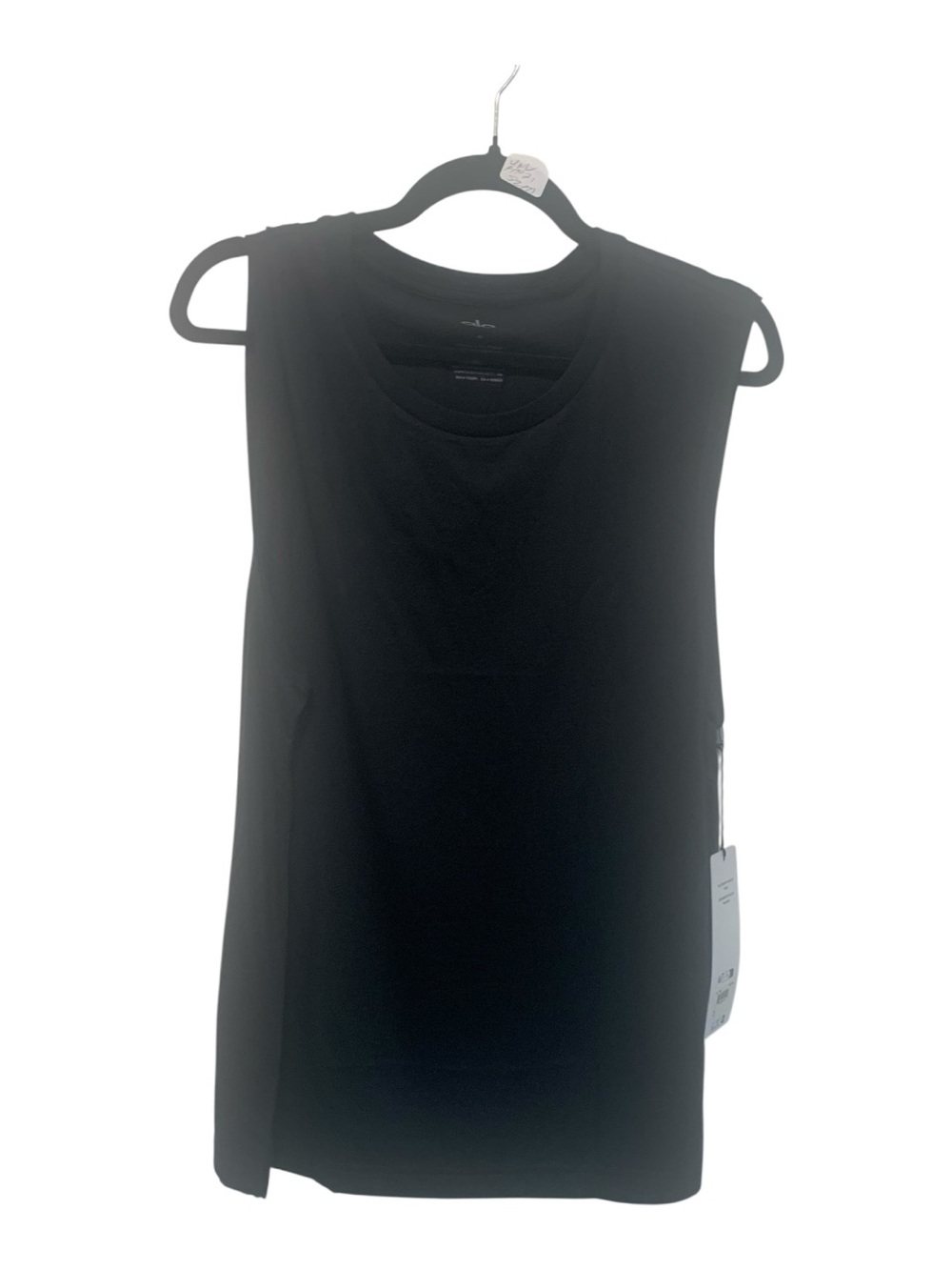 NWT Alo Yoga triumph muscle tank Size M